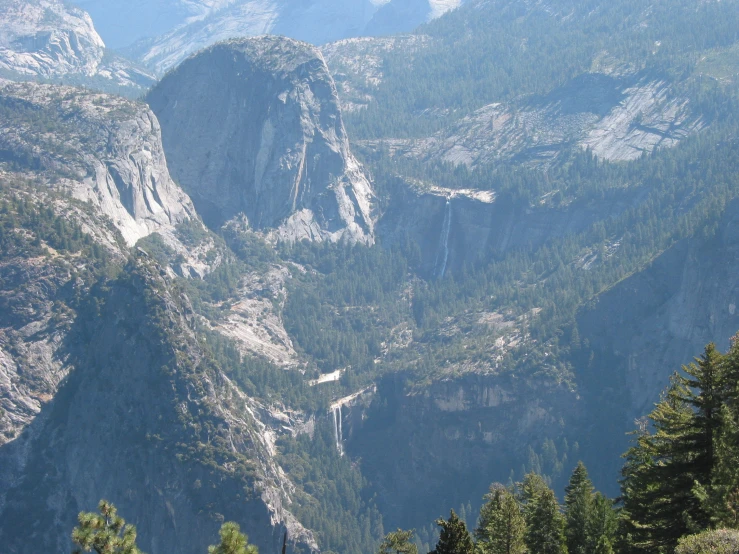 there is an image of a mountain with mountains in the background