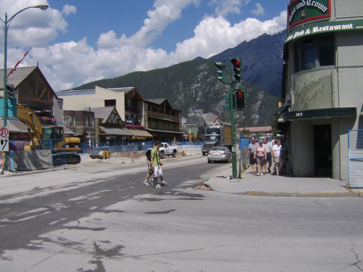 a city street that has a traffic light on it