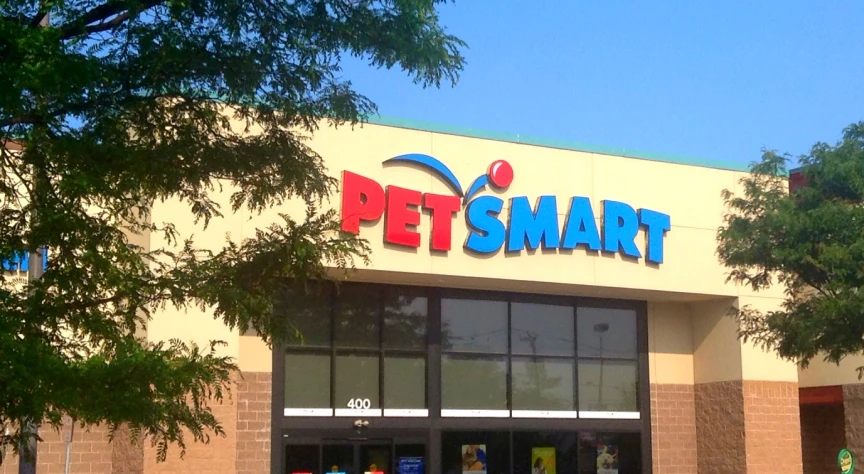 a store front for a pet smart with animals outside