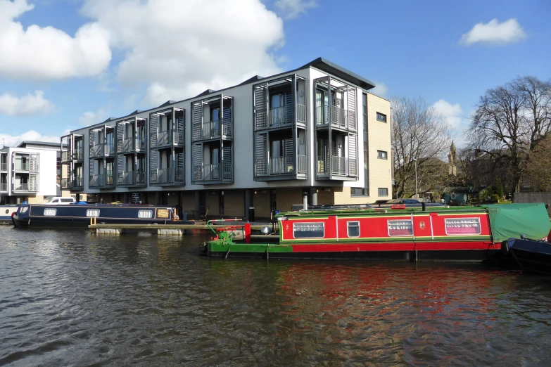 a house boat sitting in the water