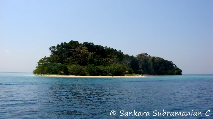 an island with two islands is surrounded by water