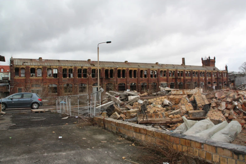 a building that has been demolished with rubble