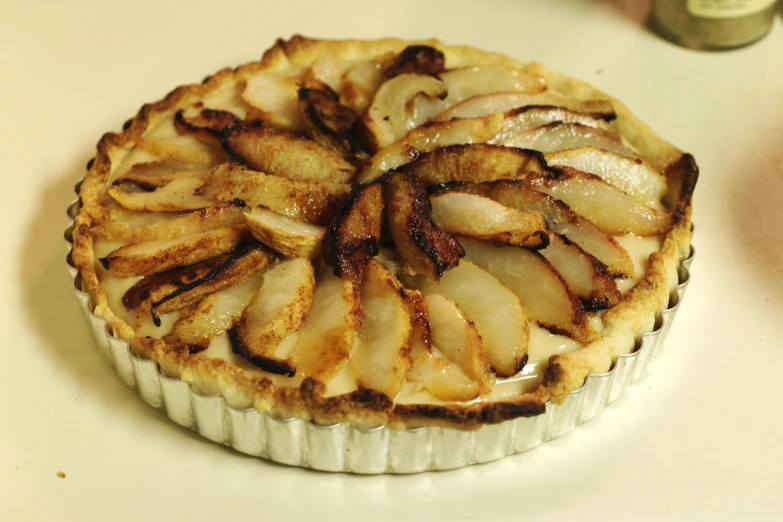 an apple tarte is shown in the picture