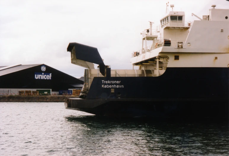 a big boat that is in the water