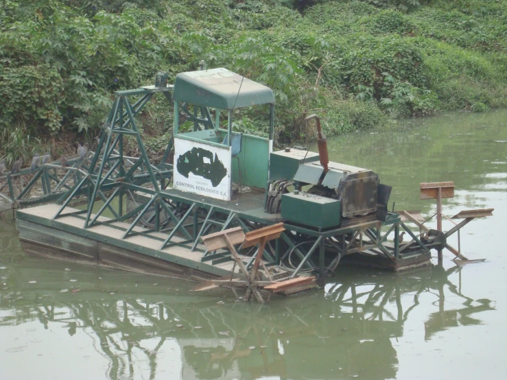 this boat is being used to make the craft