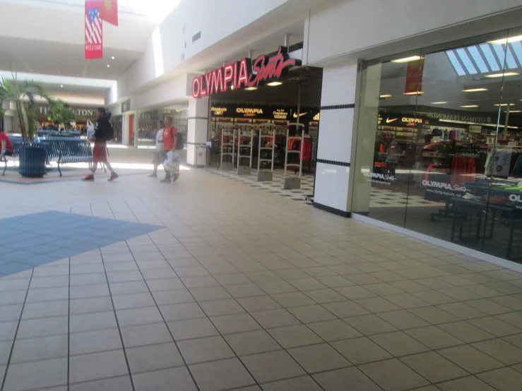 the shops inside the shopping center are empty
