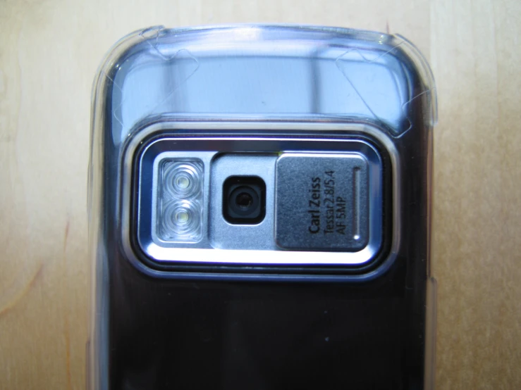 the back view of an samsung galaxy s6 phone