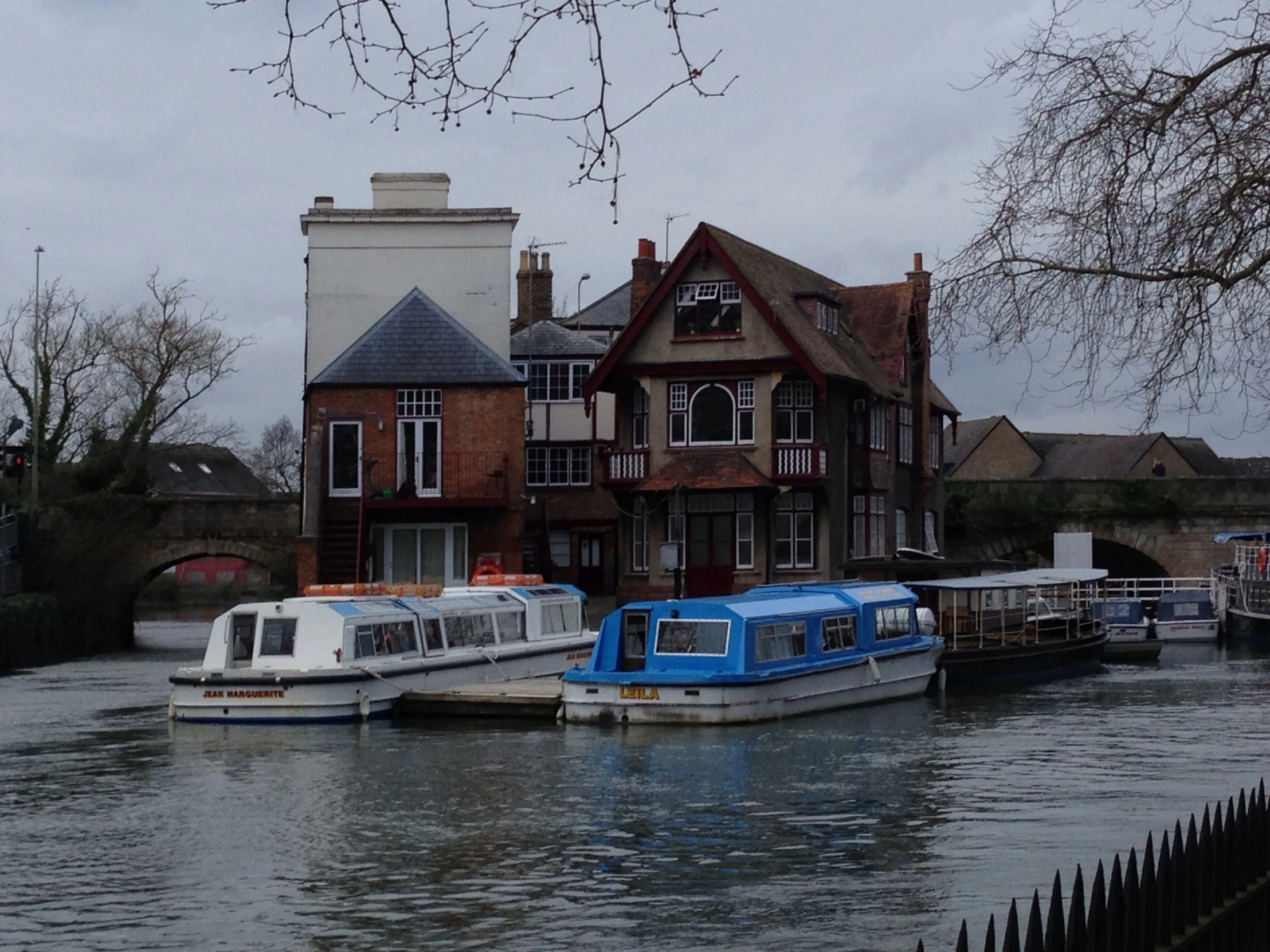 there are three boats going down the water