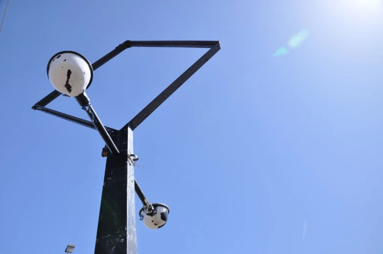 the light pole with the back and sides of the lights