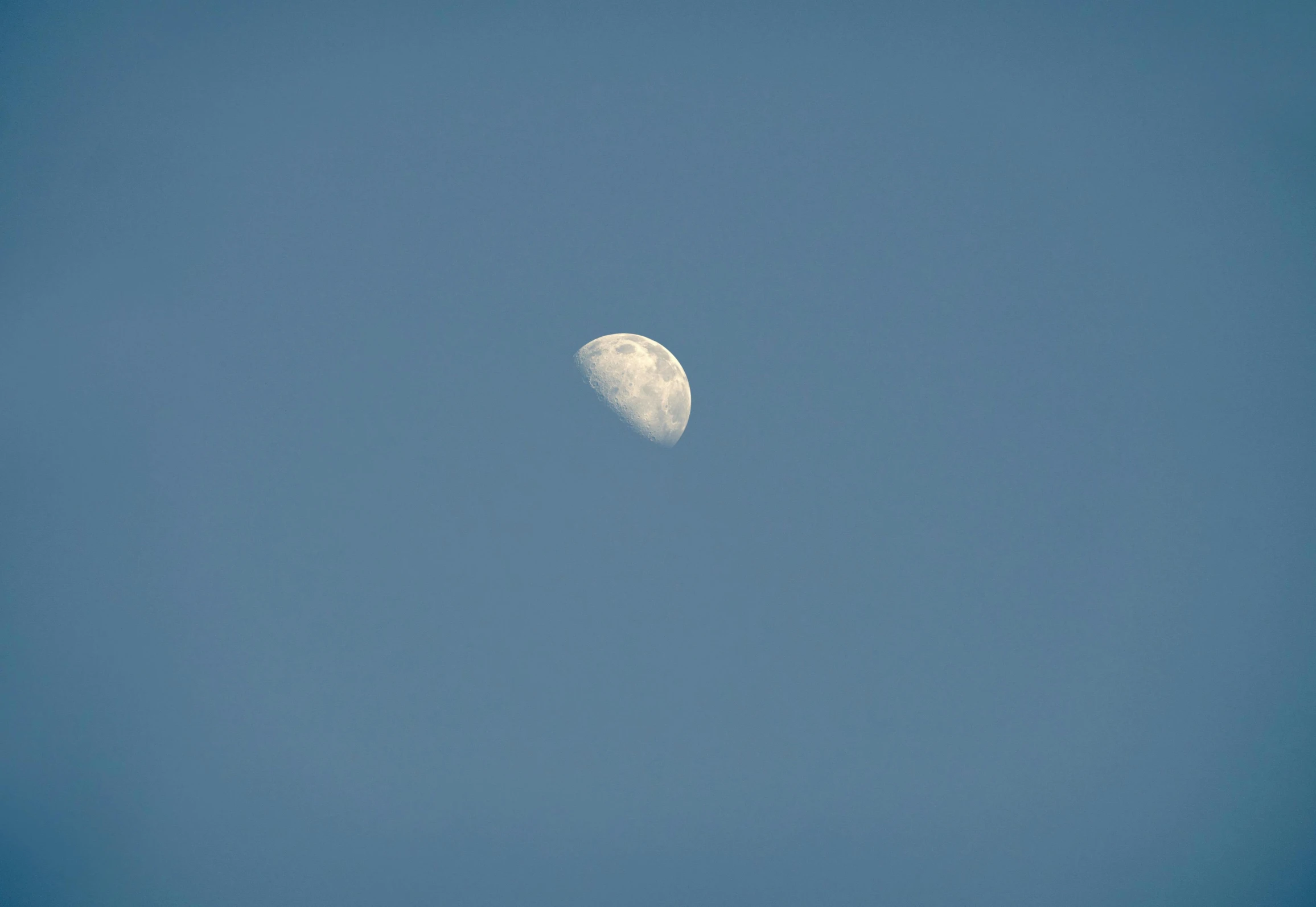 the moon is in the clear blue sky, unsplash, minimalism, shot with canon 5 d mark ii, 15081959 21121991 01012000 4k, minimalist photo, it is afternoon