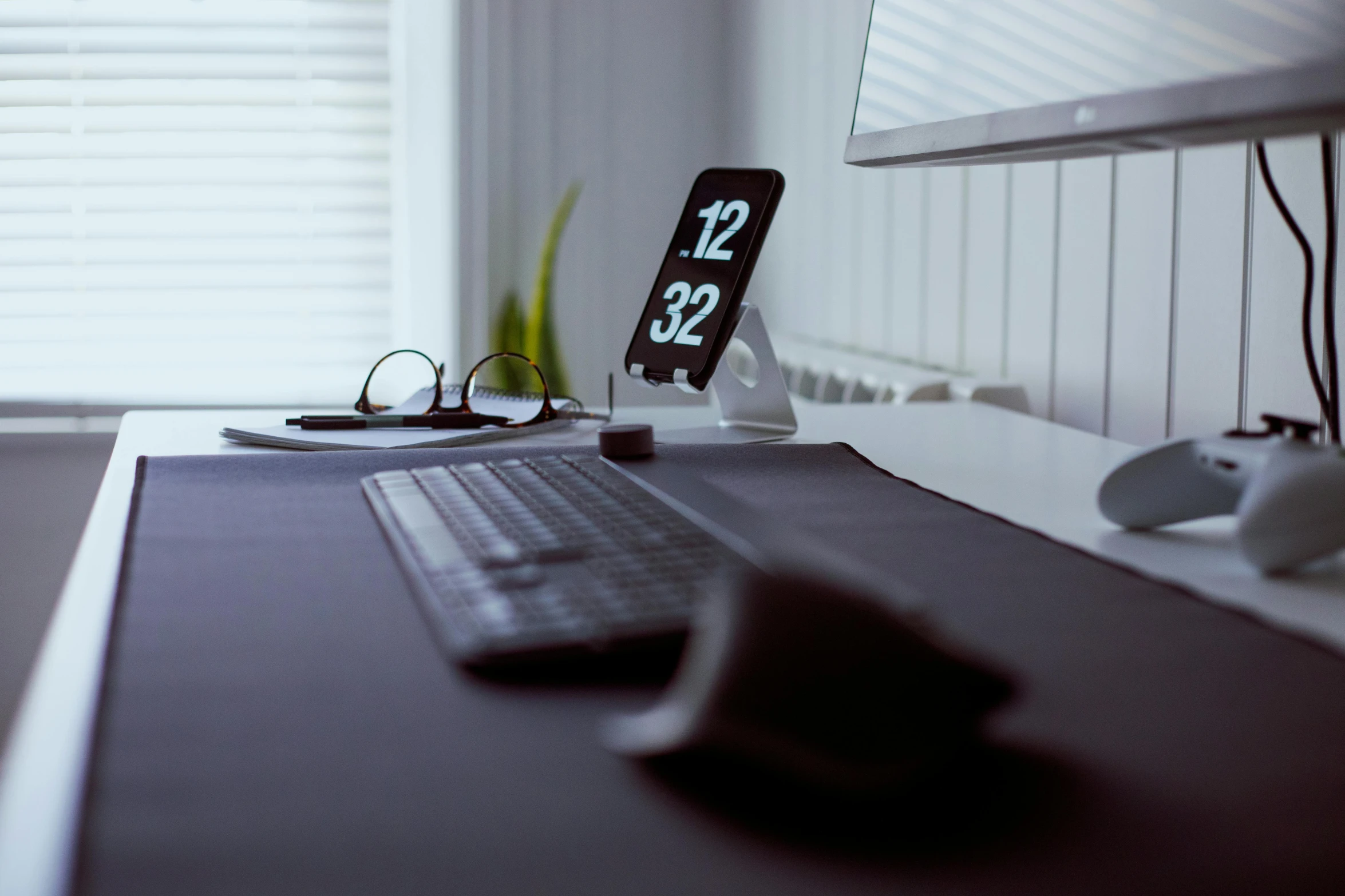 a desktop computer sitting on top of a desk, unsplash, day time, a close-up, sat at a desk, avatar image