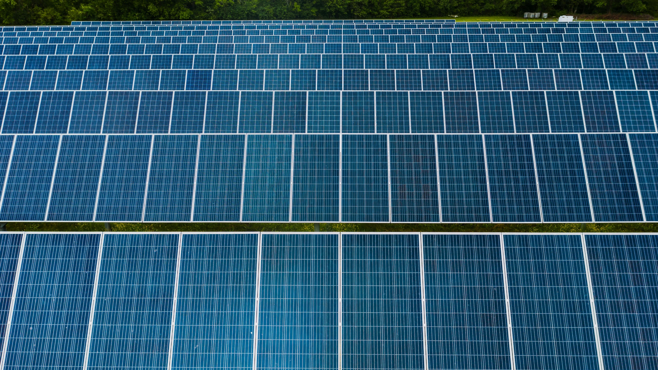 two rows of solar panels with trees in the background, renaissance, photograph from above, 15081959 21121991 01012000 4k, square lines, paul barson