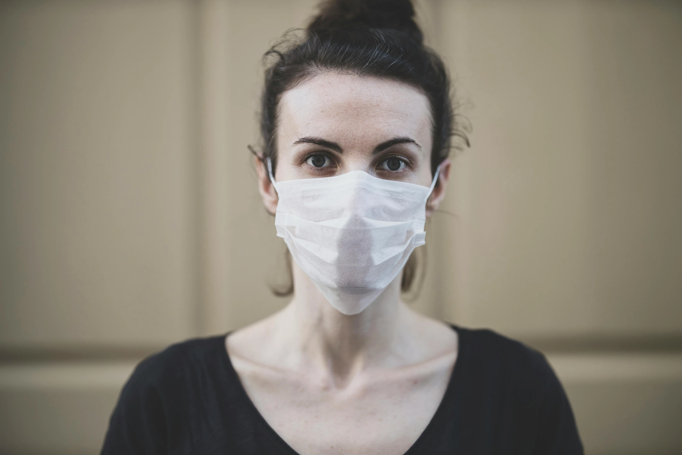 a close up of a person wearing a face mask, pexels contest winner, antipodeans, portrait of a female pathologist, jenna barton, emergency, rectangle