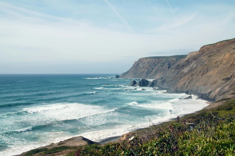 a view of the ocean from the top of a hill, pexels contest winner, coastal cliffs, 2 5 6 x 2 5 6 pixels, california, ocean spray