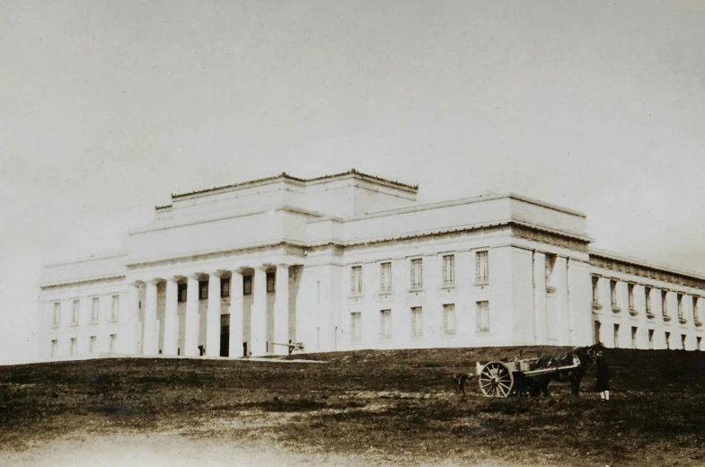 an old black and white photo of a large building, by Sydney Prior Hall, instagram, neoclassicism, kahikatea, 1 9 0 0 ’ s photo ”, national gallery, portrait image