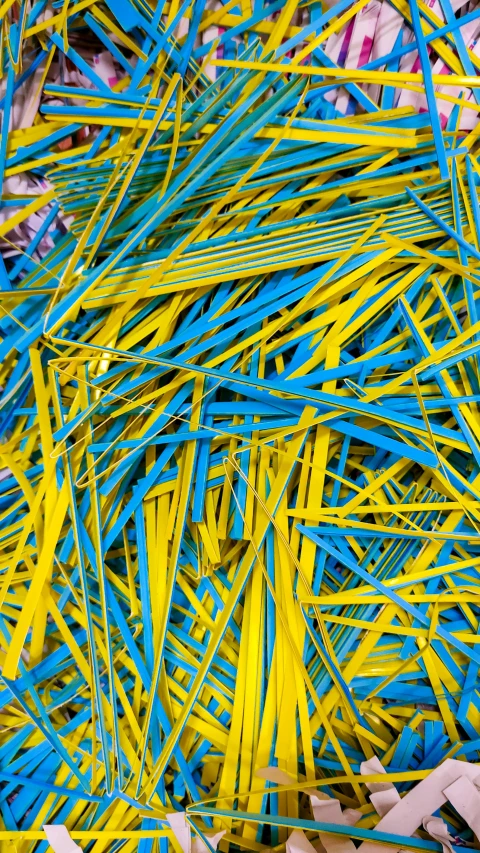 a large pile of yellow and blue wires, plasticien, 3 4 5 3 1, blades, 15081959 21121991 01012000 4k, bangalore