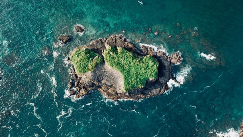 a small island in the middle of the ocean, pexels contest winner, land art, la nouvelle vague, thumbnail, full shot, kahikatea