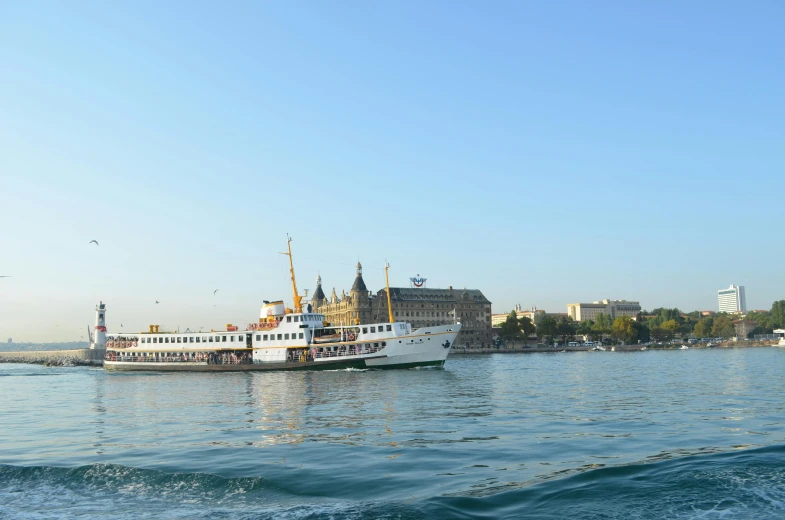 a large boat floating on top of a body of water, by Niyazi Selimoglu, pexels contest winner, hurufiyya, thames river, 256x256, white, kingslanding