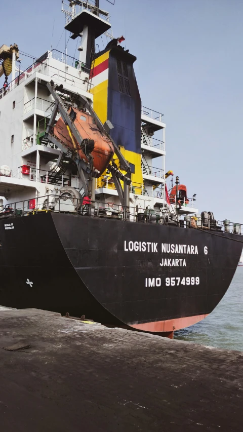 a large boat sitting on top of a body of water, jakarta, inspect in inventory image, ussg ishimura, installation