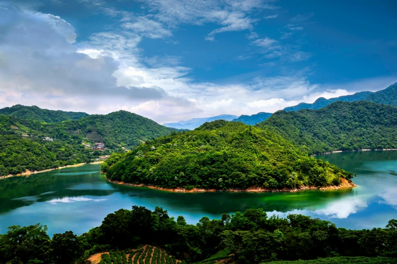 a small island in the middle of a lake, by Reuben Tam, pexels contest winner, sumatraism, shenzhen, lush forest in valley below, panoramic, like jiufen