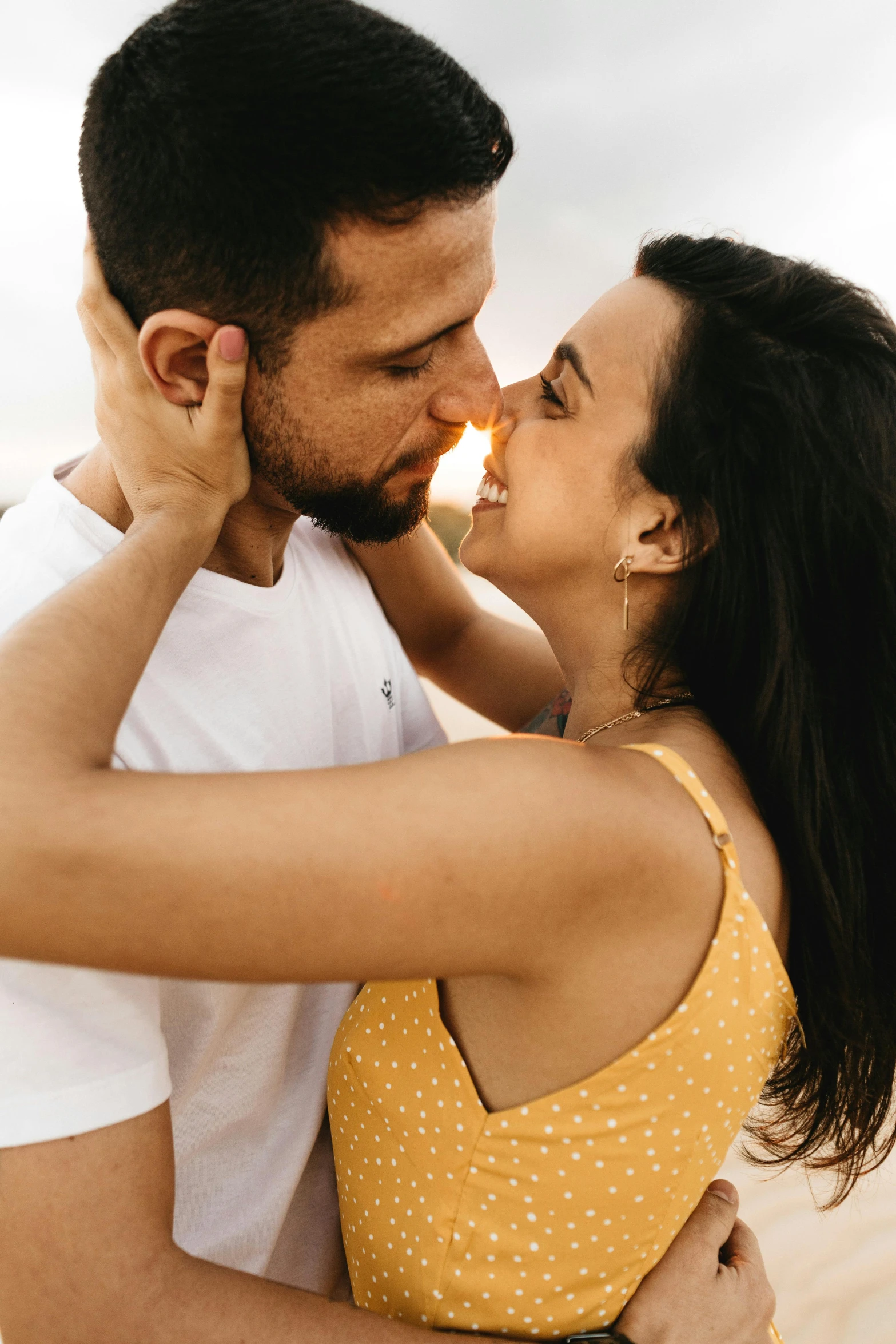 a man kissing a woman on the beach, pexels contest winner, renaissance, light stubble, confident looking, manly, on white background