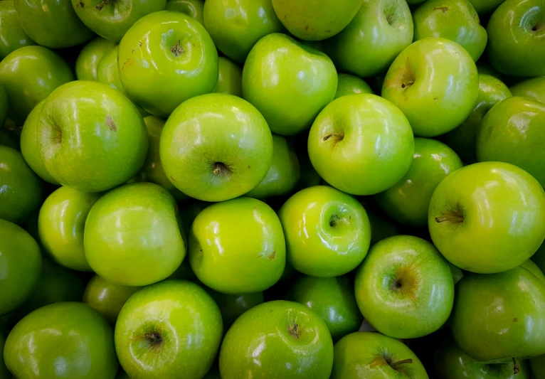 a pile of green apples sitting on top of each other, pexels, gloss, thumbnail, close up front view, upscaled to high resolution