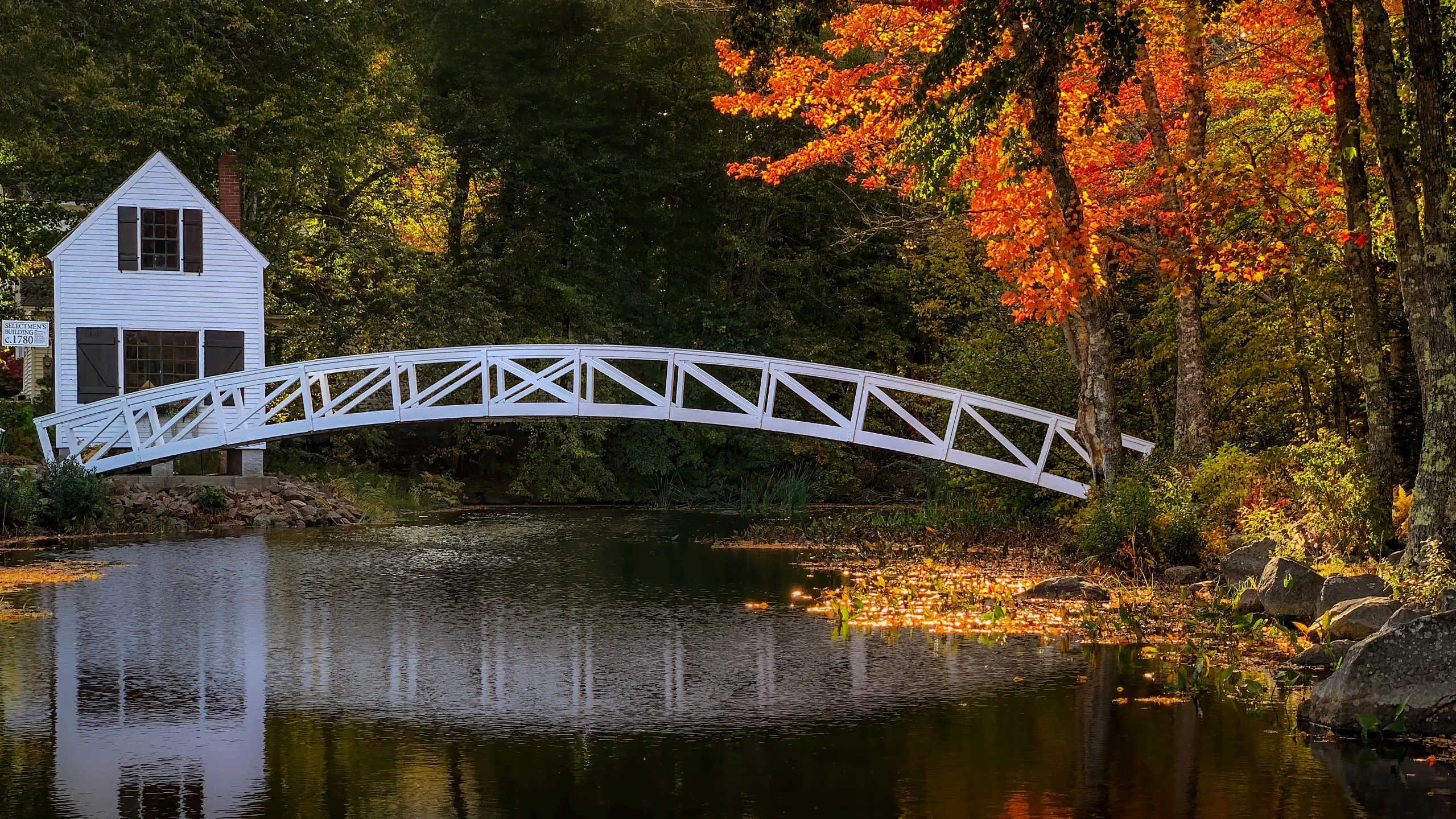 a white bridge over a body of water, a picture, by Jan Rustem, pexels contest winner, hudson river school, hyperrealistic fall, natural botanical gardens, today\'s featured photograph 4k, rhode island