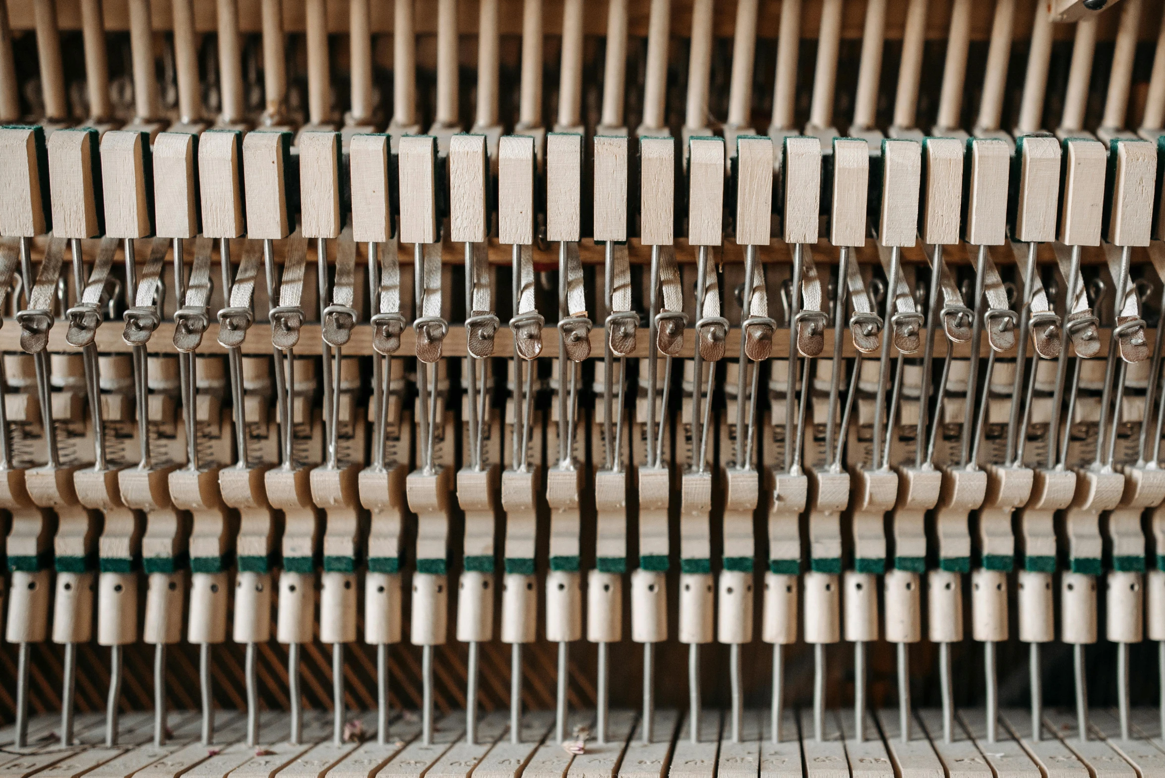 a close up of the inside of a piano, by János Nagy Balogh, unsplash, precisionism, many zippers, vintage - w 1 0 2 4, detailed factory, an abandoned