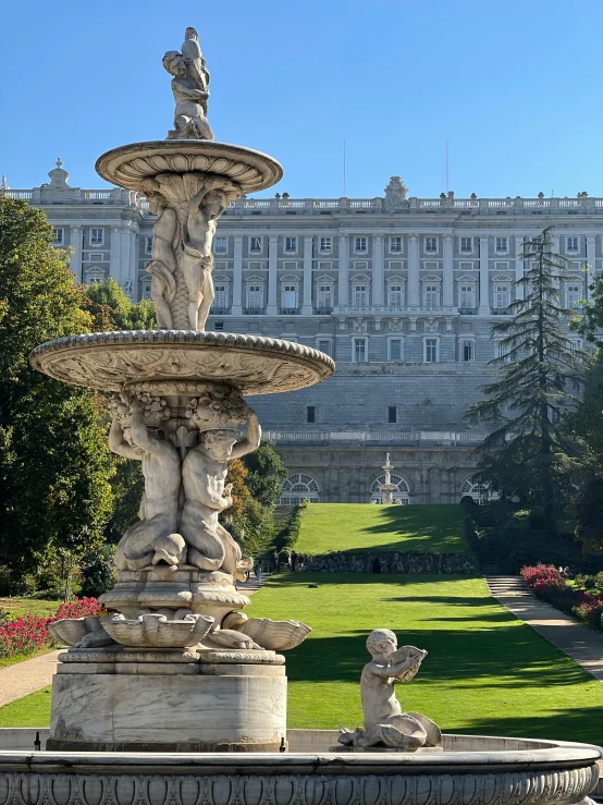 a large building in the background with a fountain in the foreground, a marble sculpture, inspired by Serafino De Tivoli, 🚿🗝📝, spanish princess, terraces, lawn