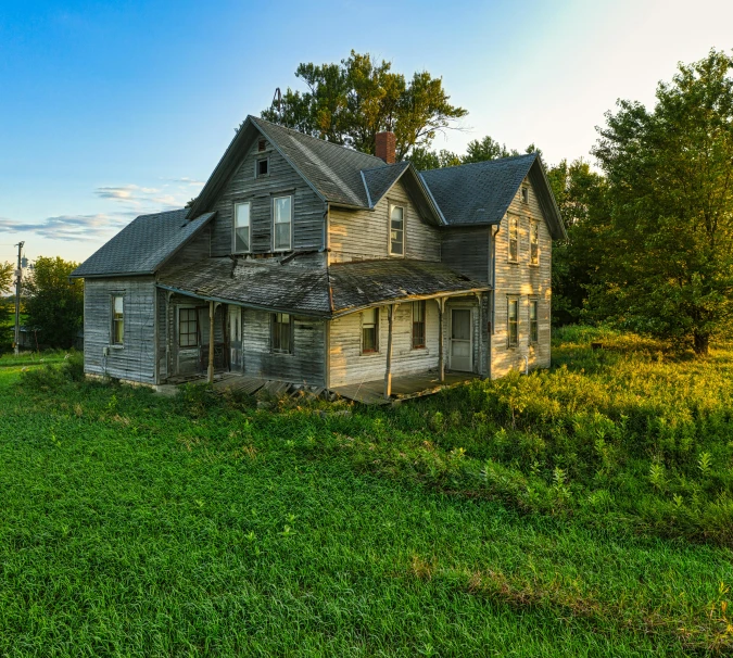 an old house sitting in the middle of a field, inspired by Gregory Crewdson, pexels contest winner, renaissance, exterior, summer morning, minn, modeled