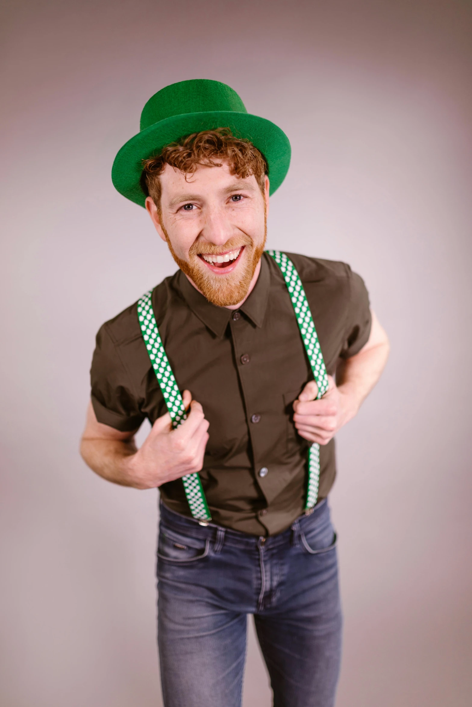 a man wearing a green hat and suspenders, a colorized photo, inspired by Mór Than, reddit, happening, hr ginger, playful and cheerful, irish youtuber, high resolution image