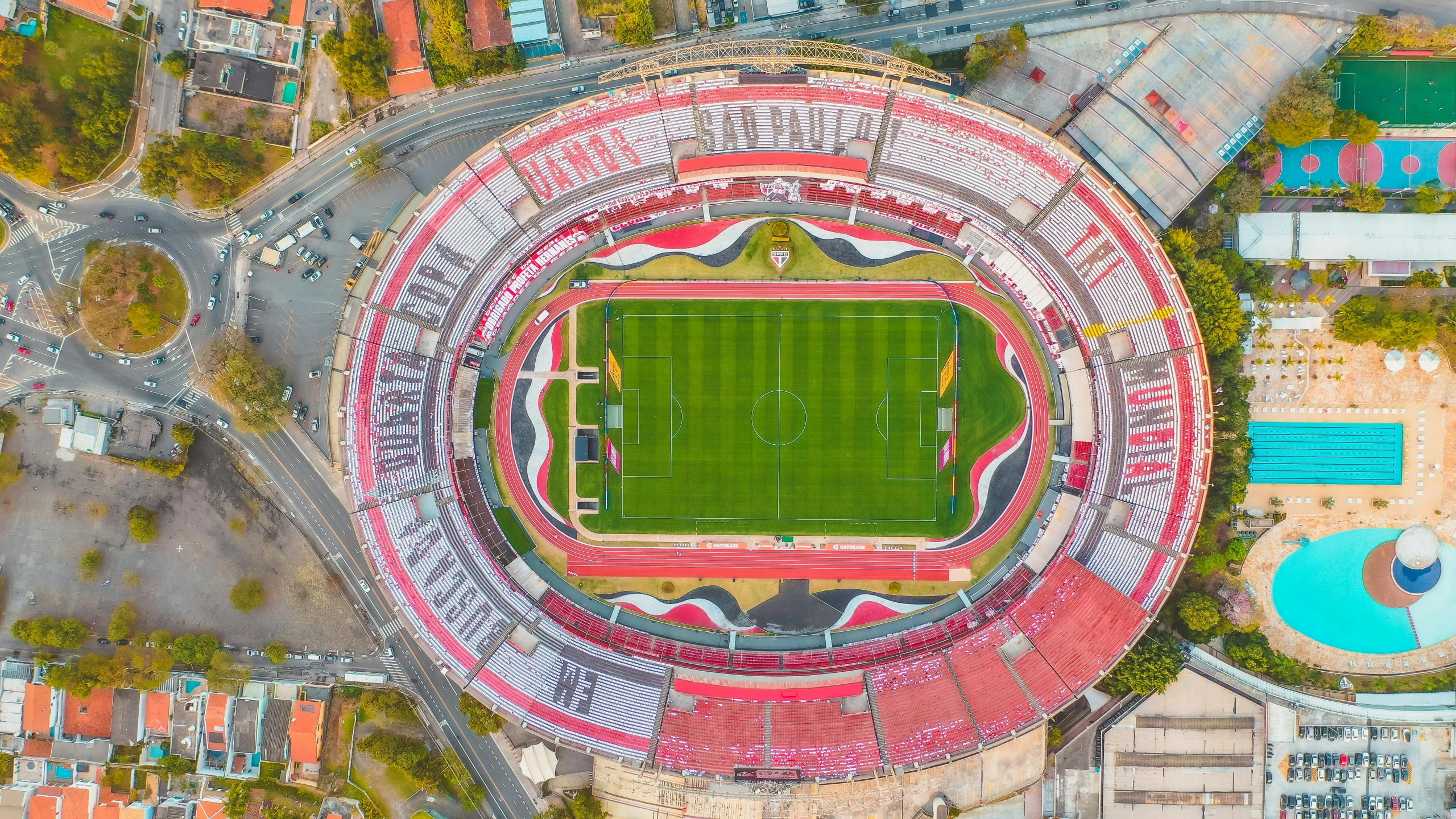 an aerial view of a soccer stadium, inspired by Oswaldo Viteri, pexels contest winner, guanajuato, image in center, demur, 🚿🗝📝