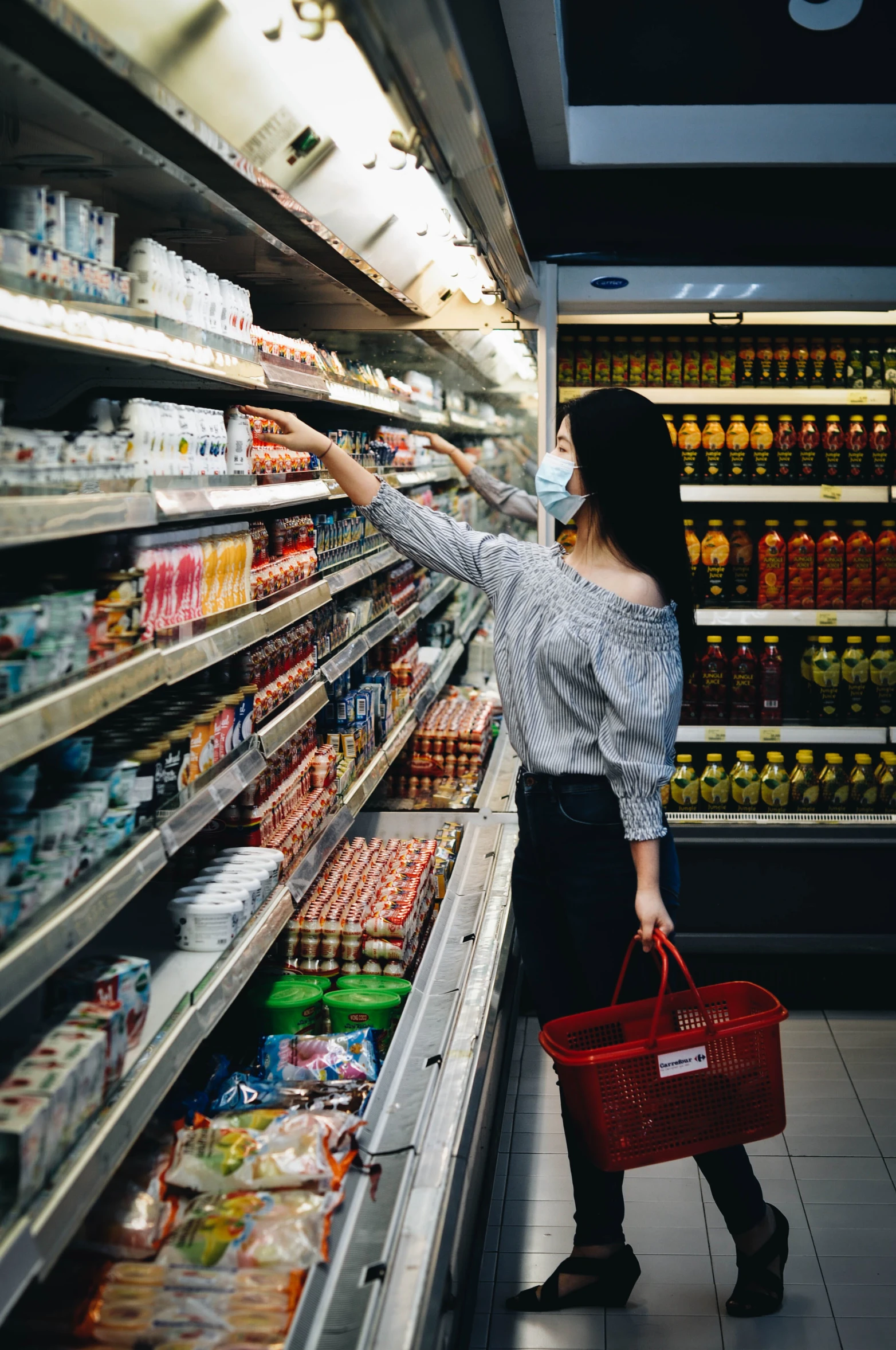 a woman is shopping in a grocery store, pexels, hyperrealism, square, freezing, australian, gif
