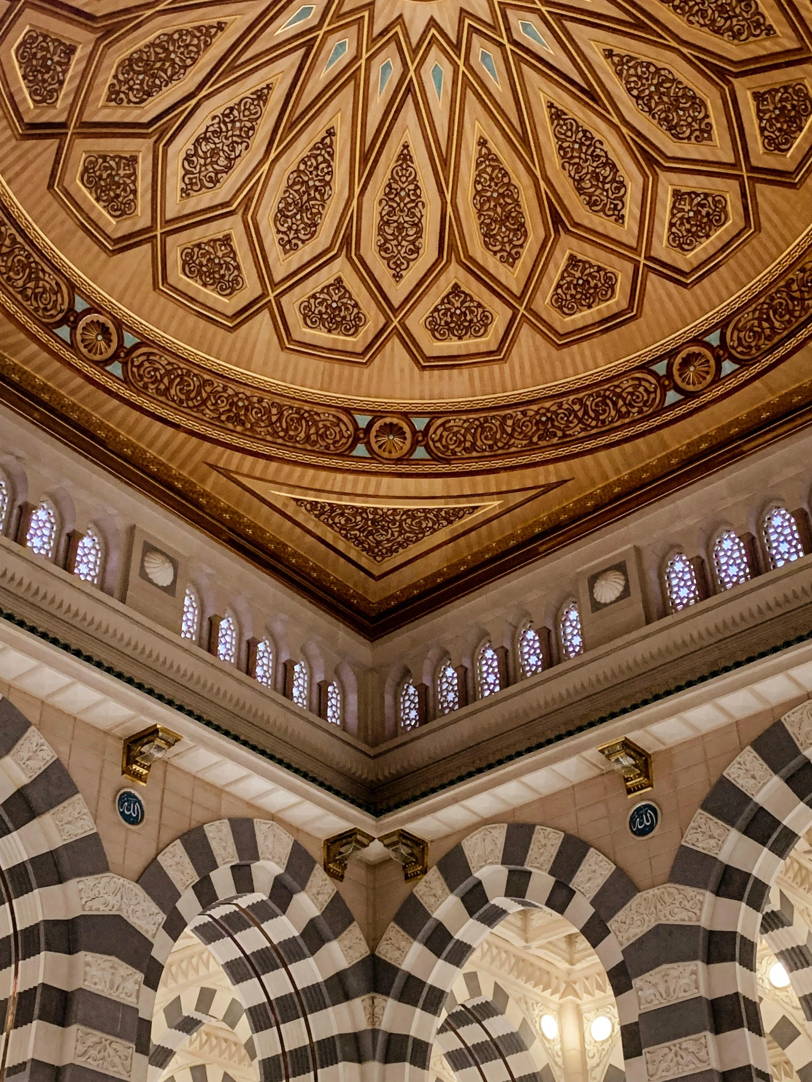 a picture of the inside of a building, mecca, rounded ceiling, detailed wood carving, 2 5 6 x 2 5 6 pixels