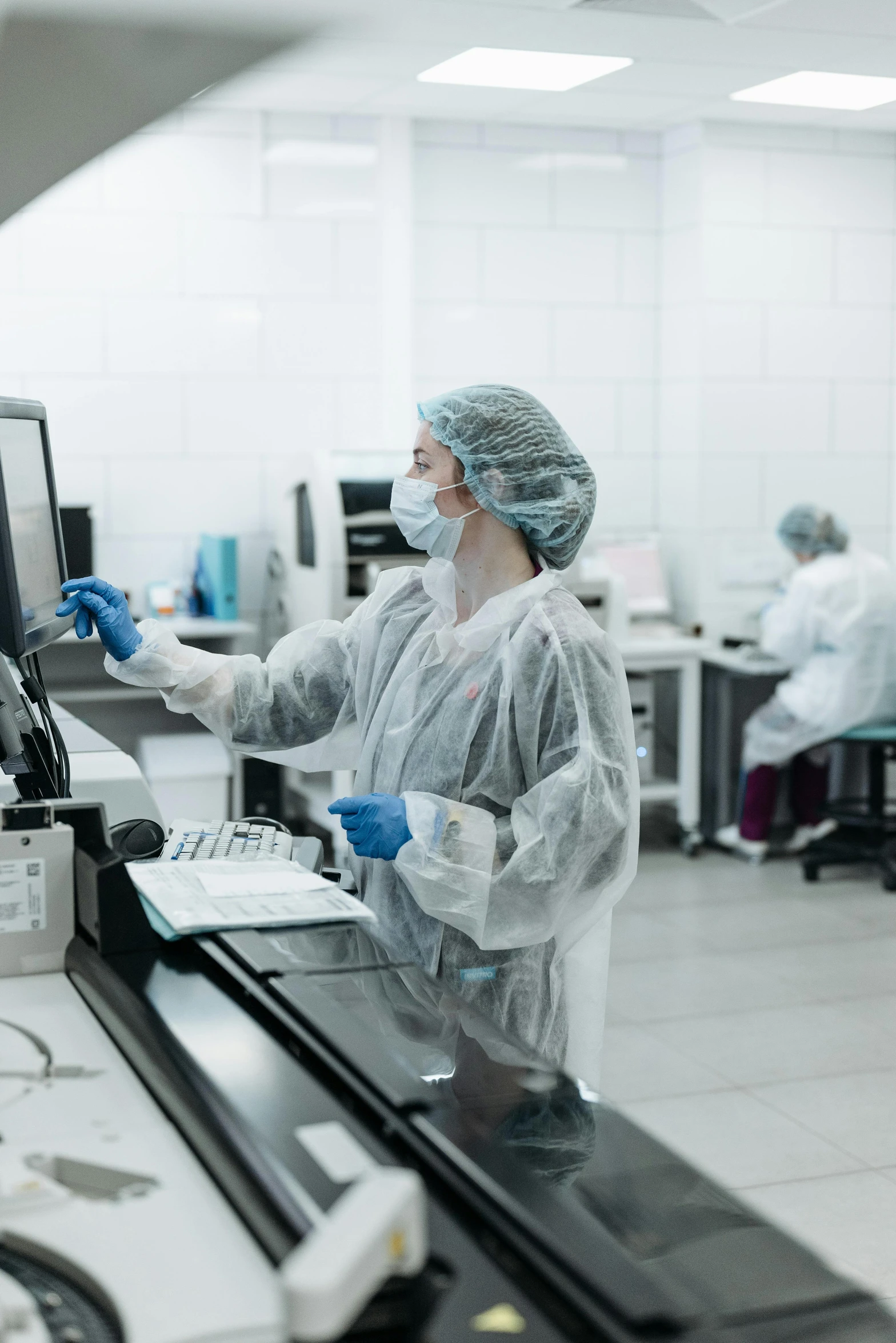 a man that is standing in front of a computer, sterile, manufacturing, thumbnail, profile image