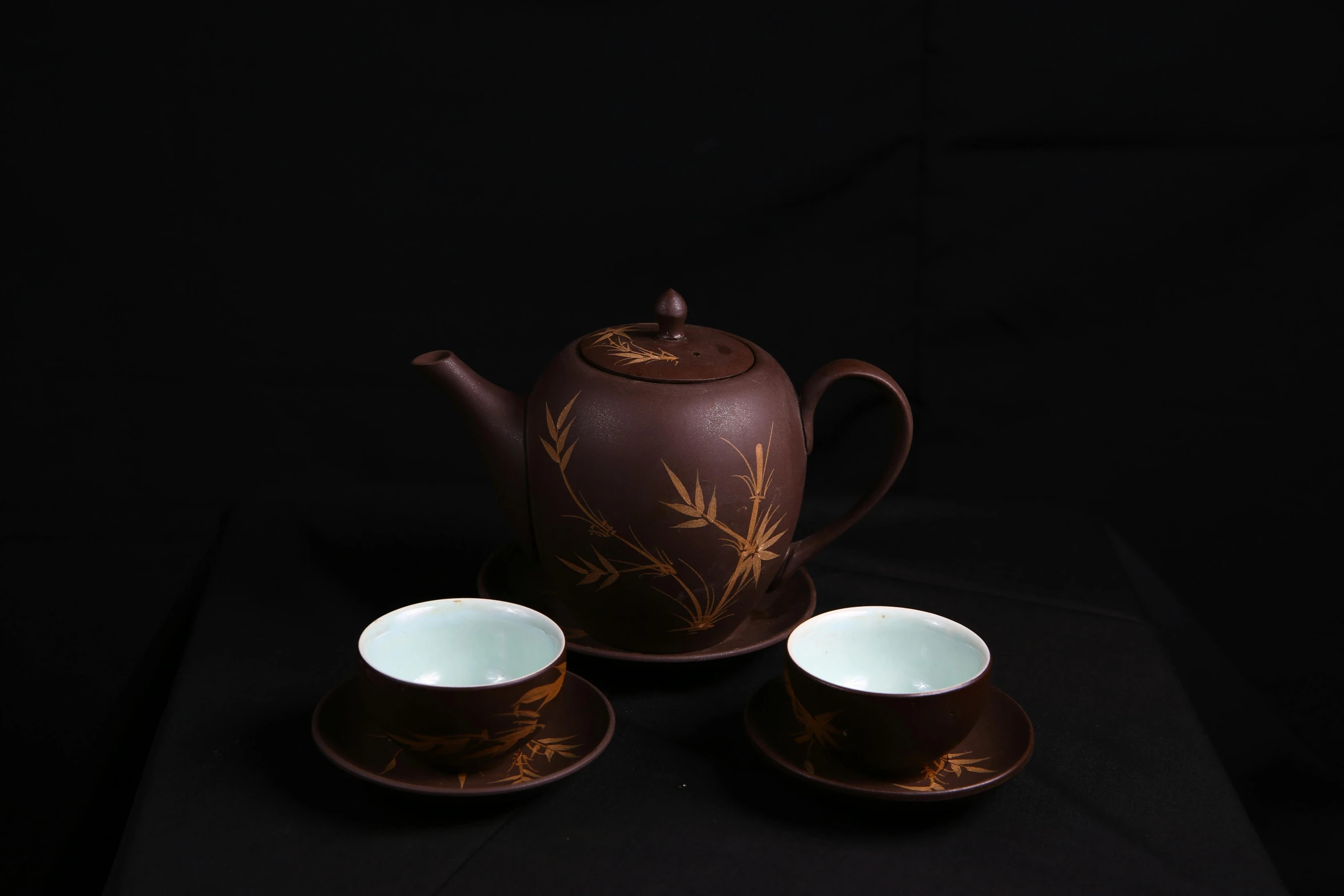 a tea pot and two cups on a table, a portrait, by Hendrik Gerritsz Pot, mingei, jean giraud 8 k, qing dynasty, brown, mint