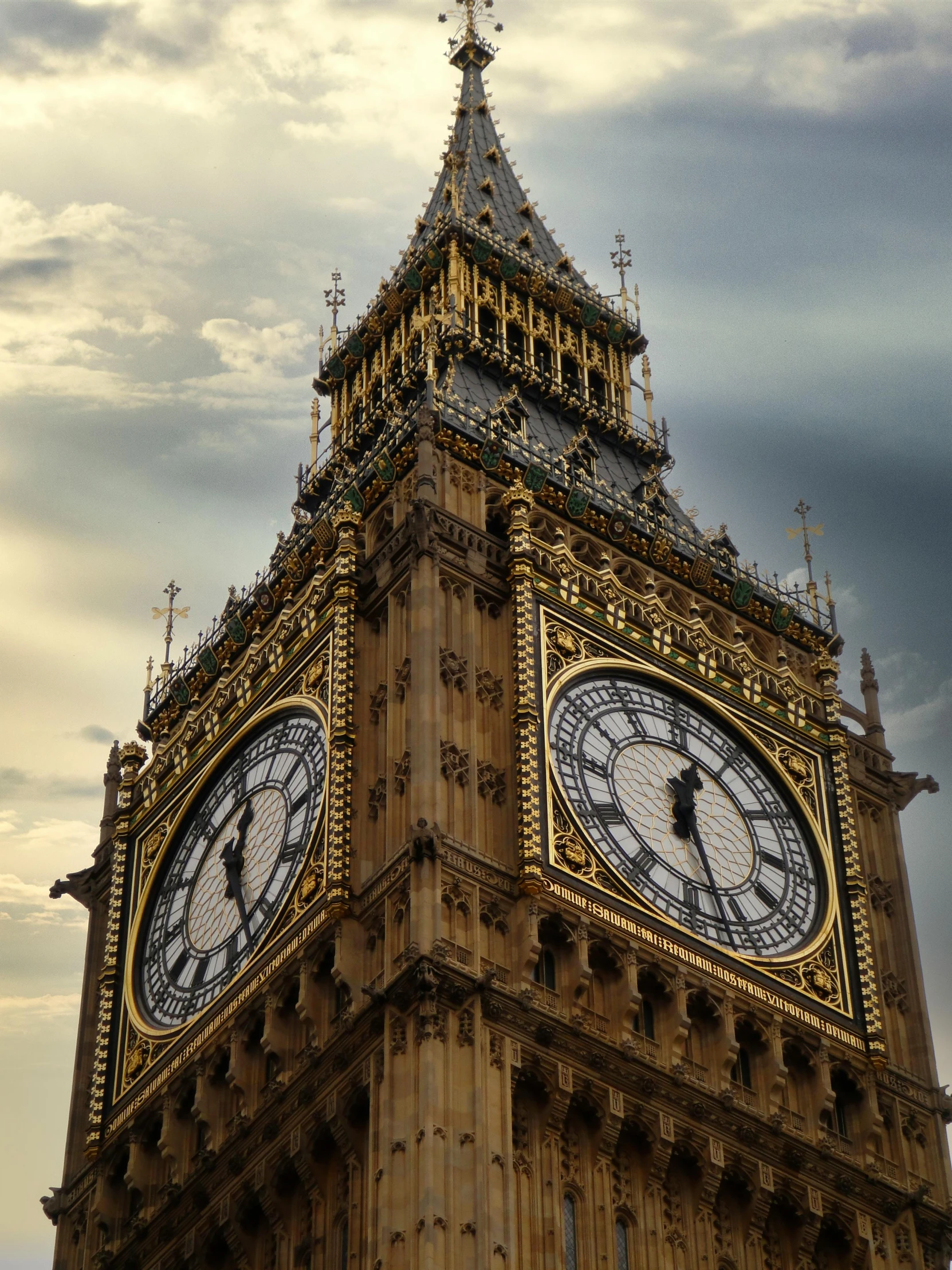 the big ben clock tower towering over the city of london, pexels contest winner, renaissance, thumbnail, 1 2 9 7, medium closeup, dramatic ”