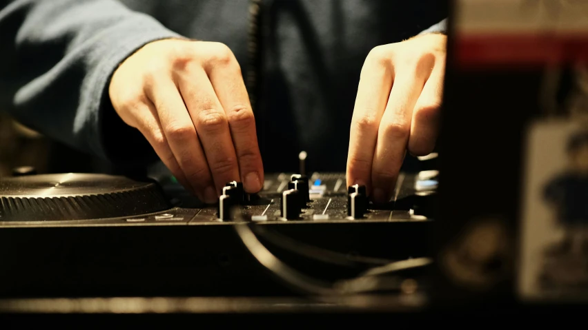 a person that is playing some kind of music, unsplash, process art, machines cocktail music, thumbnail, taken in the late 2010s, turntablist