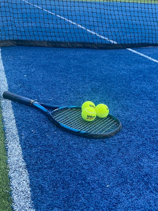 a tennis racket and two tennis balls on a tennis court, by Niko Henrichon, pexels contest winner, blue themed, square, 15081959 21121991 01012000 4k, decorated