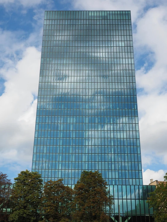 a very tall building with a lot of windows, un meeting at the hague, berlin park, 4 k image, gigapixel photo