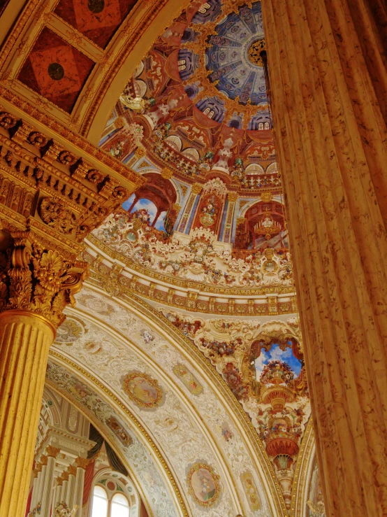 a picture of the inside of a building, a detailed painting, inspired by Károly Markó the Elder, pexels contest winner, baroque, neoclassical tower with dome, seville. byzantine mosaics, 2 5 6 x 2 5 6 pixels, pure gold pillars