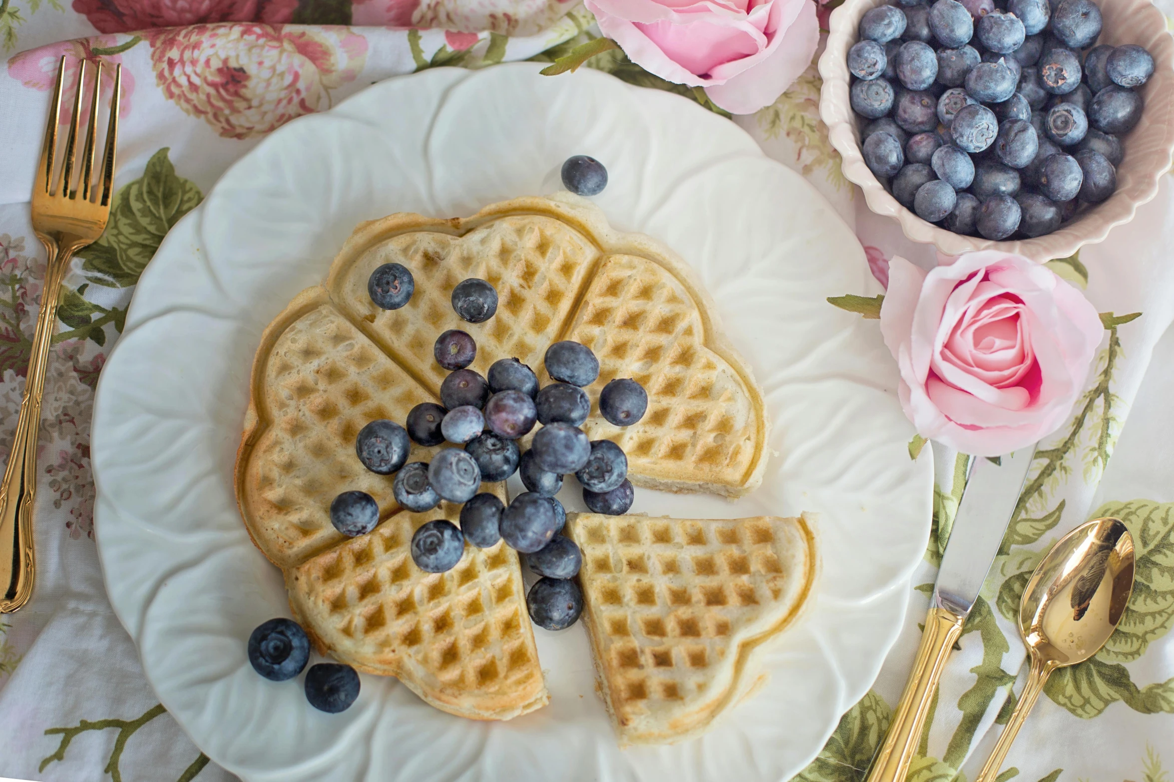 a white plate topped with waffles and blueberries, pexels contest winner, art nouveau, hearts, 15081959 21121991 01012000 4k, floral, background image