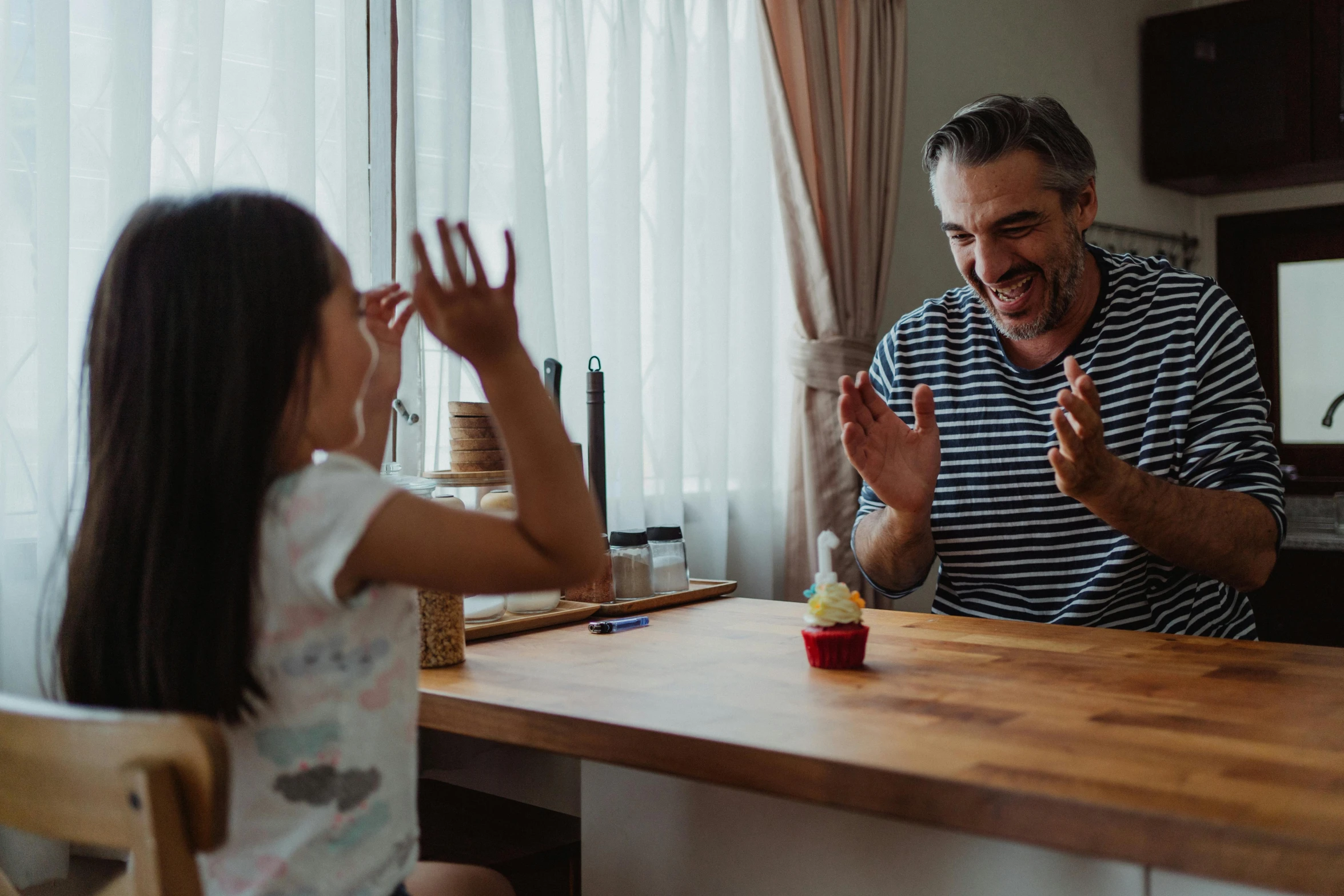 a man and a little girl sitting at a table, pexels contest winner, excited, lachlan bailey, at home, profile image