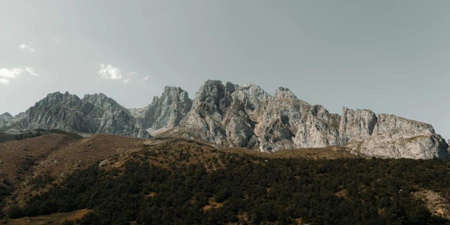 the mountains in this region are rocky