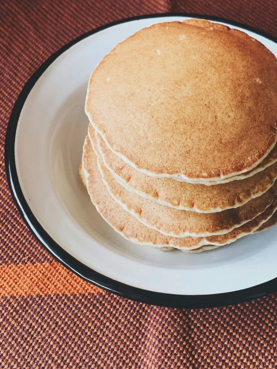 there are four pancakes on the plate