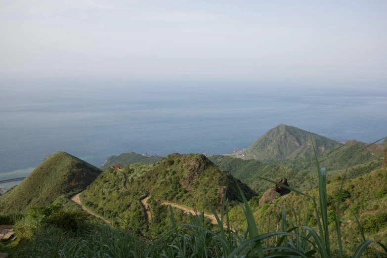 a hill side trail on the side of the mountain