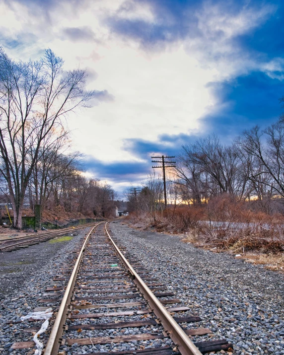 there are many tracks on this railroad track