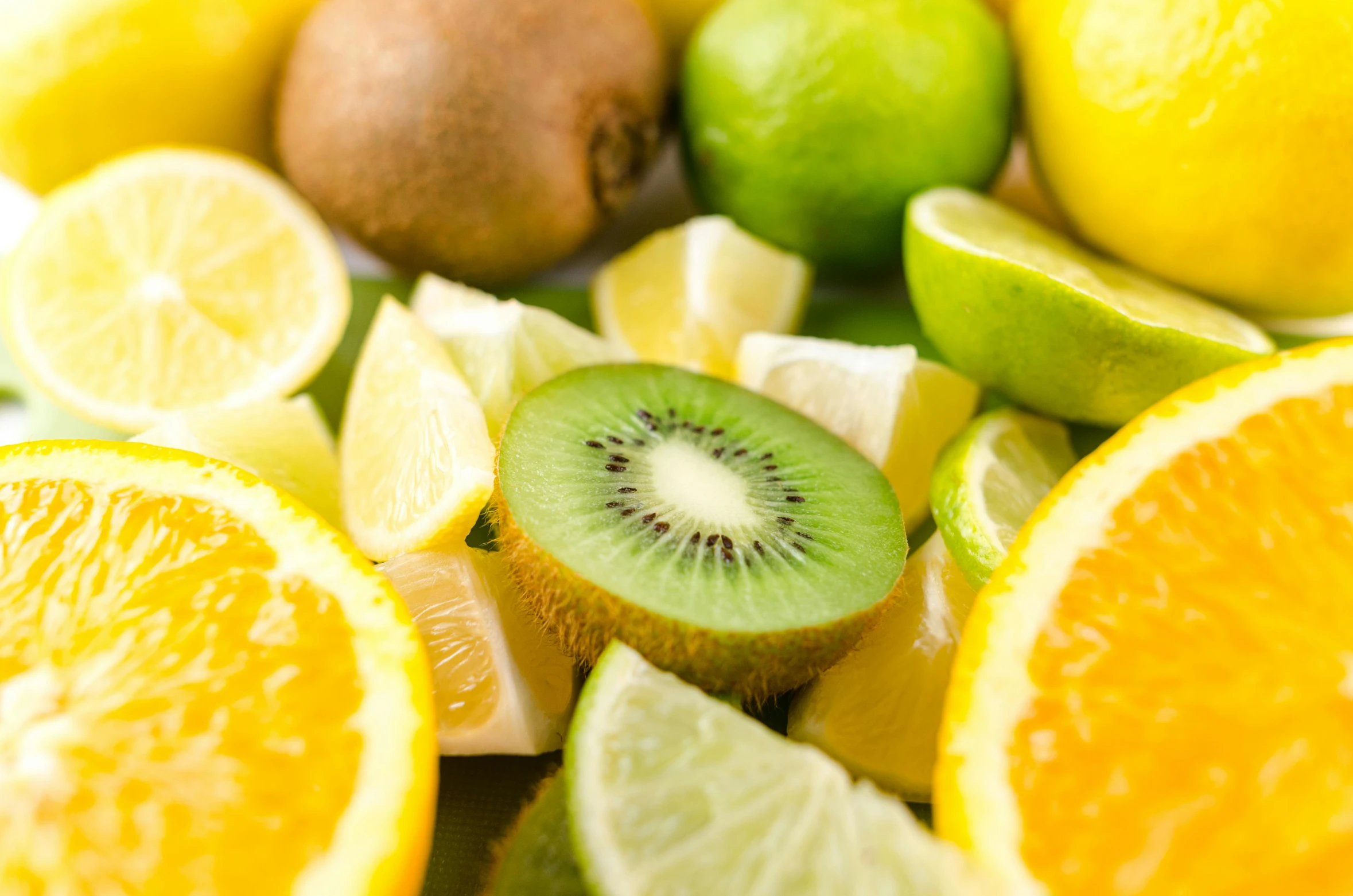 a pile of oranges, kiwis, lemons and limes, pexels, with a bright yellow aureola, thumbnail, cut, 1 2 9 7