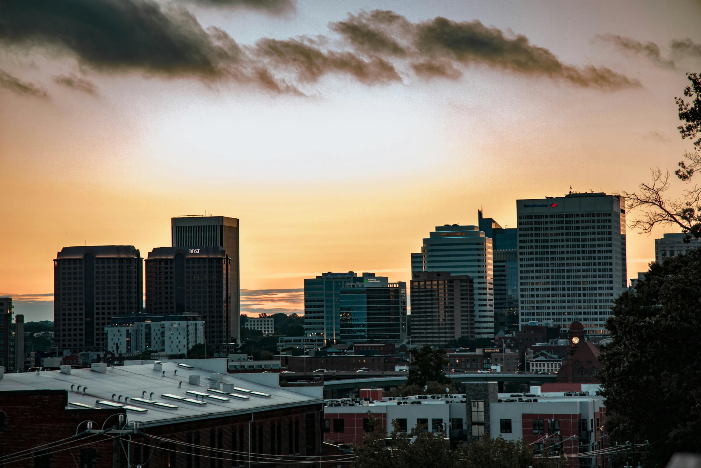 a pograph of a sunset looking across the city