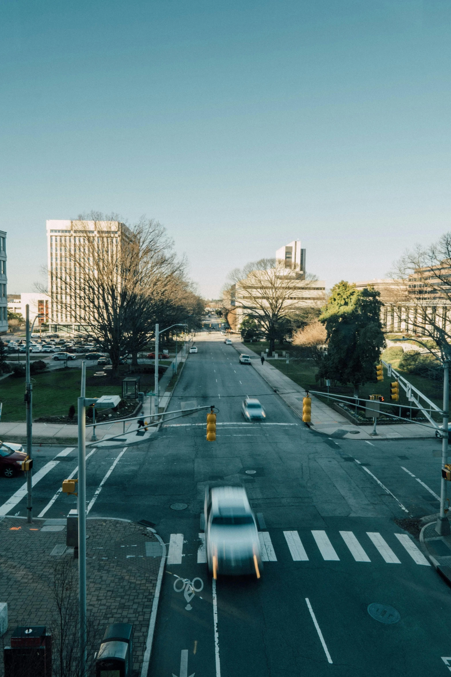 an overhead view of a road with cars on it